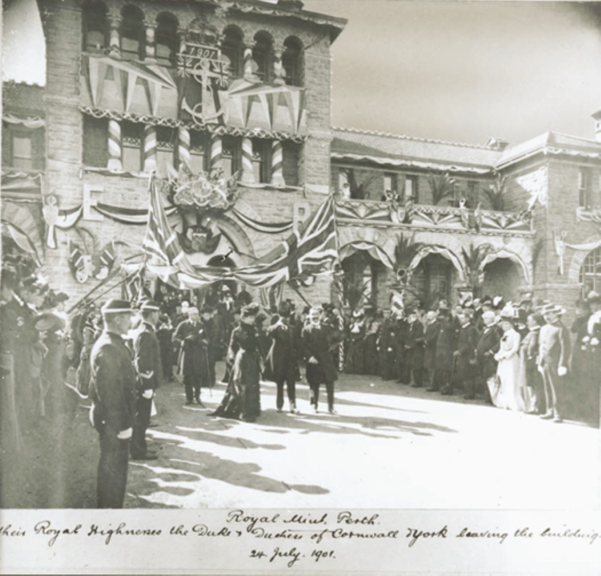 a black and white photgraph of the Duke and Duchess of York at the Perth Mint in January of 1901